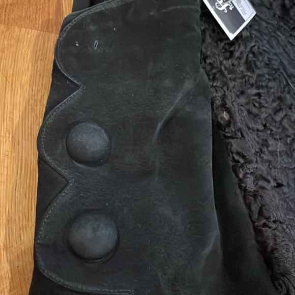 Keska Black Fur Coat - Picture 9 of 11